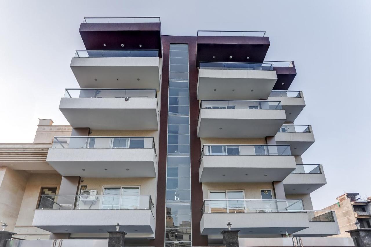 Hotel Collection O The Doors Near Appu Ghar Gurgaon Exterior foto