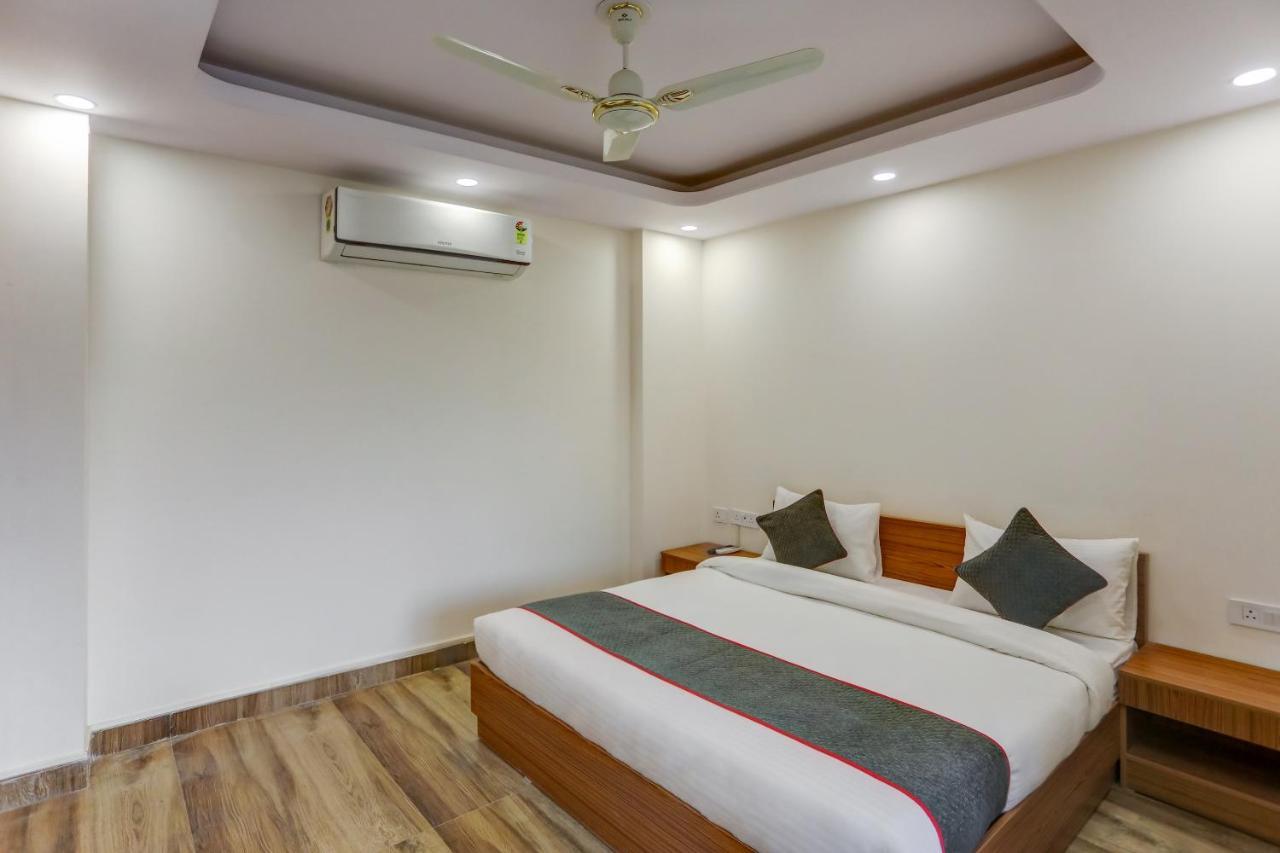 Hotel Collection O The Doors Near Appu Ghar Gurgaon Exterior foto
