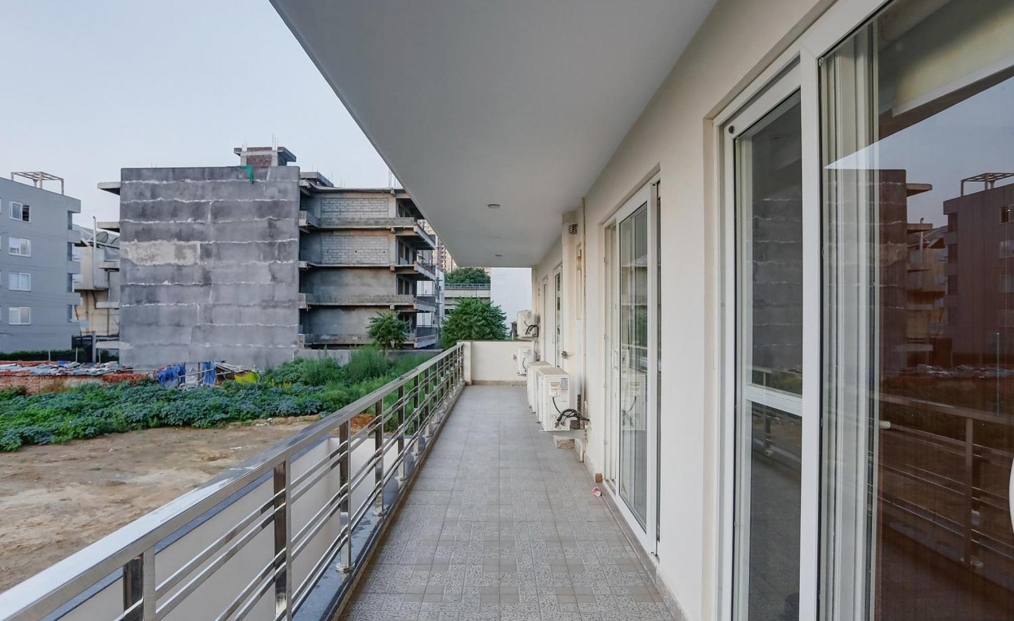 Hotel Collection O The Doors Near Appu Ghar Gurgaon Exterior foto