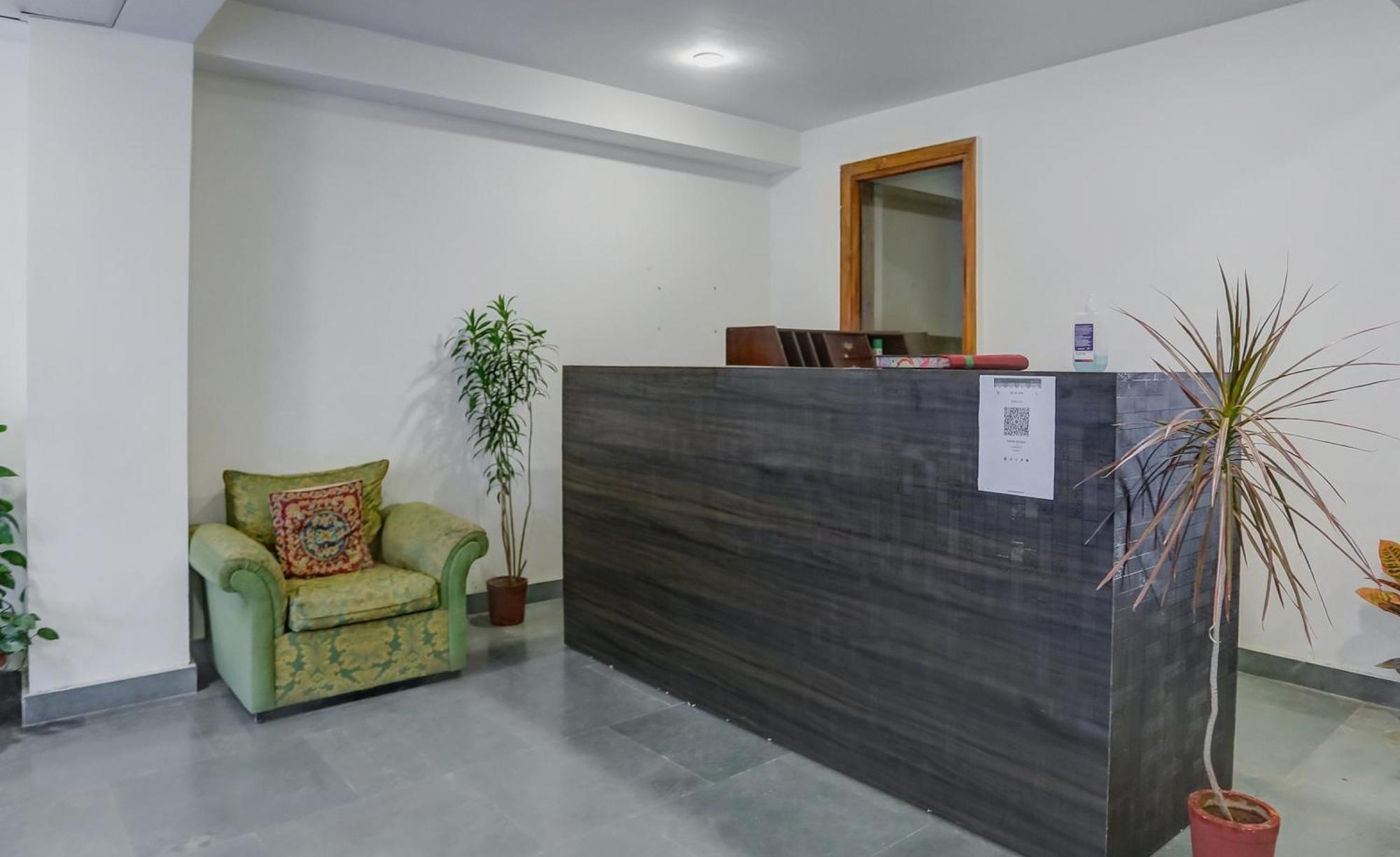 Hotel Collection O The Doors Near Appu Ghar Gurgaon Exterior foto